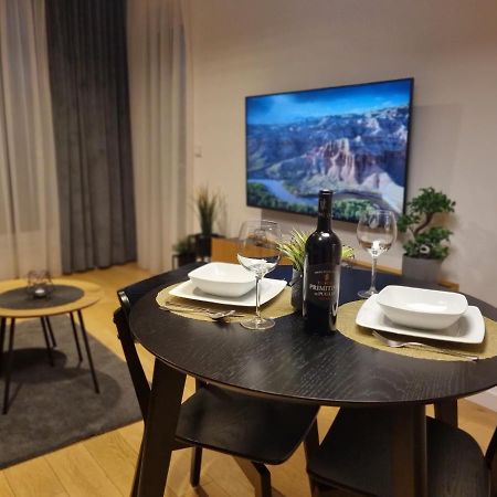 Premium Apartments Rzeszow Gold ภายนอก รูปภาพ